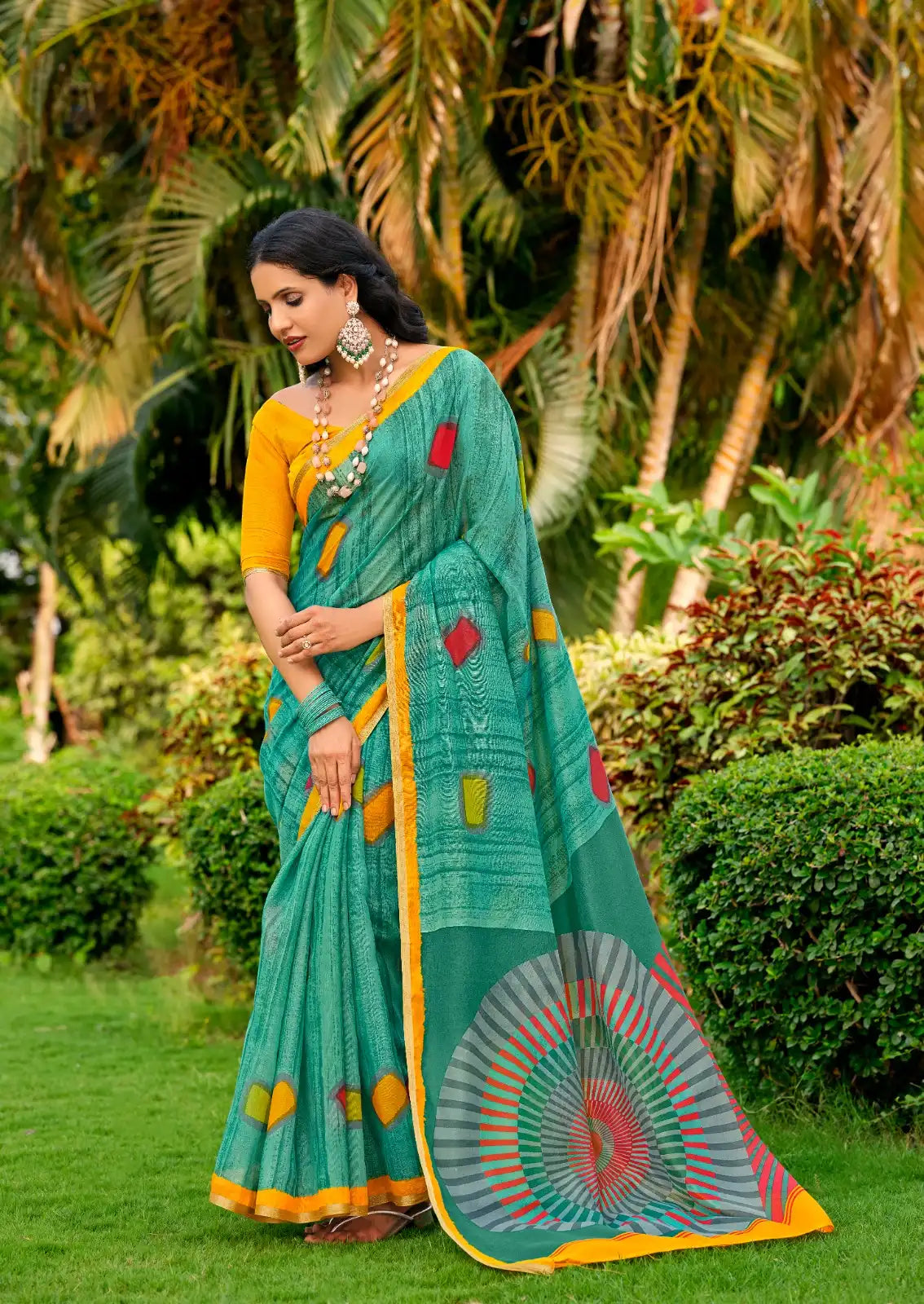 SR Sarees Featuring A Soft Cotton Weaving Border Combine Traditional Weaving Techniques With Premium Cotton Fabric