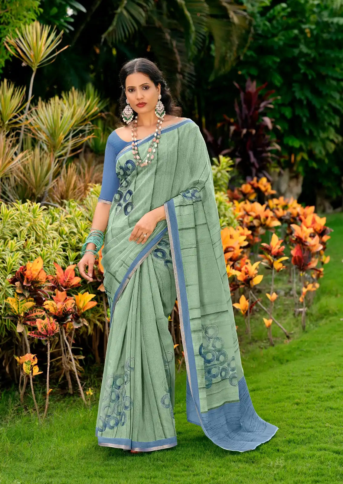 SR Sarees Featuring A Soft Cotton Weaving Border Combine Traditional Weaving Techniques With Premium Cotton Fabric