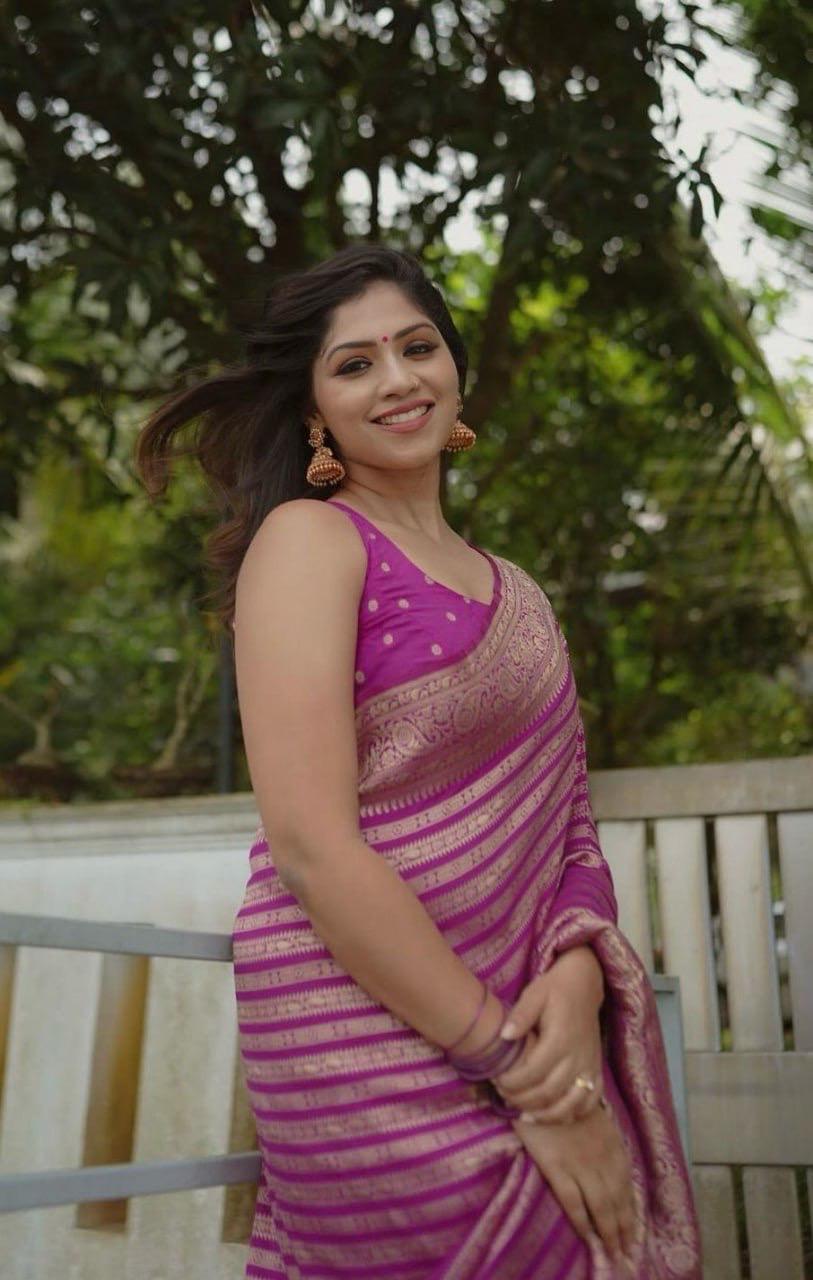 Kasturi Trendz Banarasi Soft Silk Sarees Crafted with Fine Silk