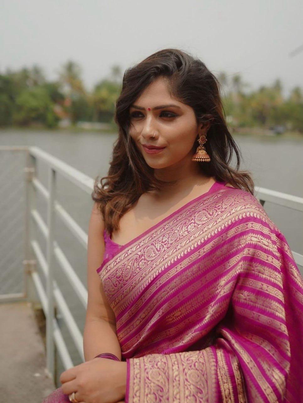 Kasturi Trendz Banarasi Soft Silk Sarees Crafted with Fine Silk