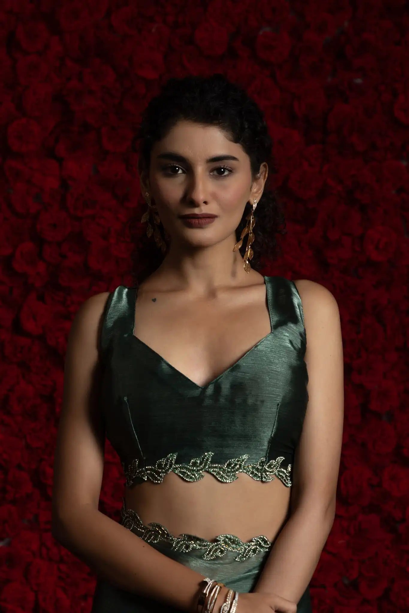 The Mehek Saree Made From Premium Tissue Chiffon Offers A Luxurious Feel with Smooth Texture