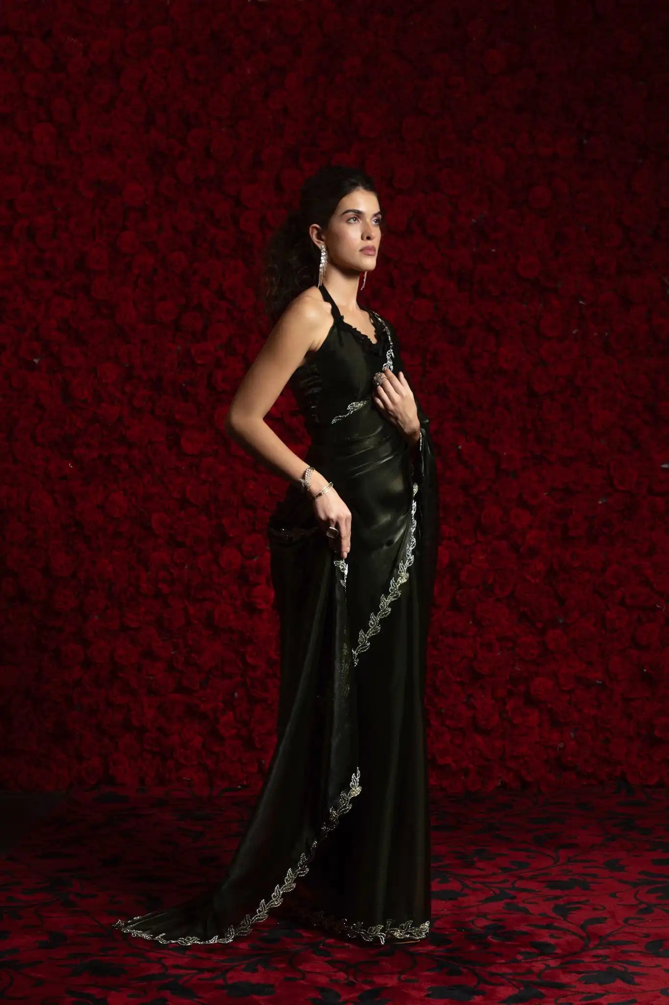 The Mehek Saree Made From Premium Tissue Chiffon Offers A Luxurious Feel with Smooth Texture