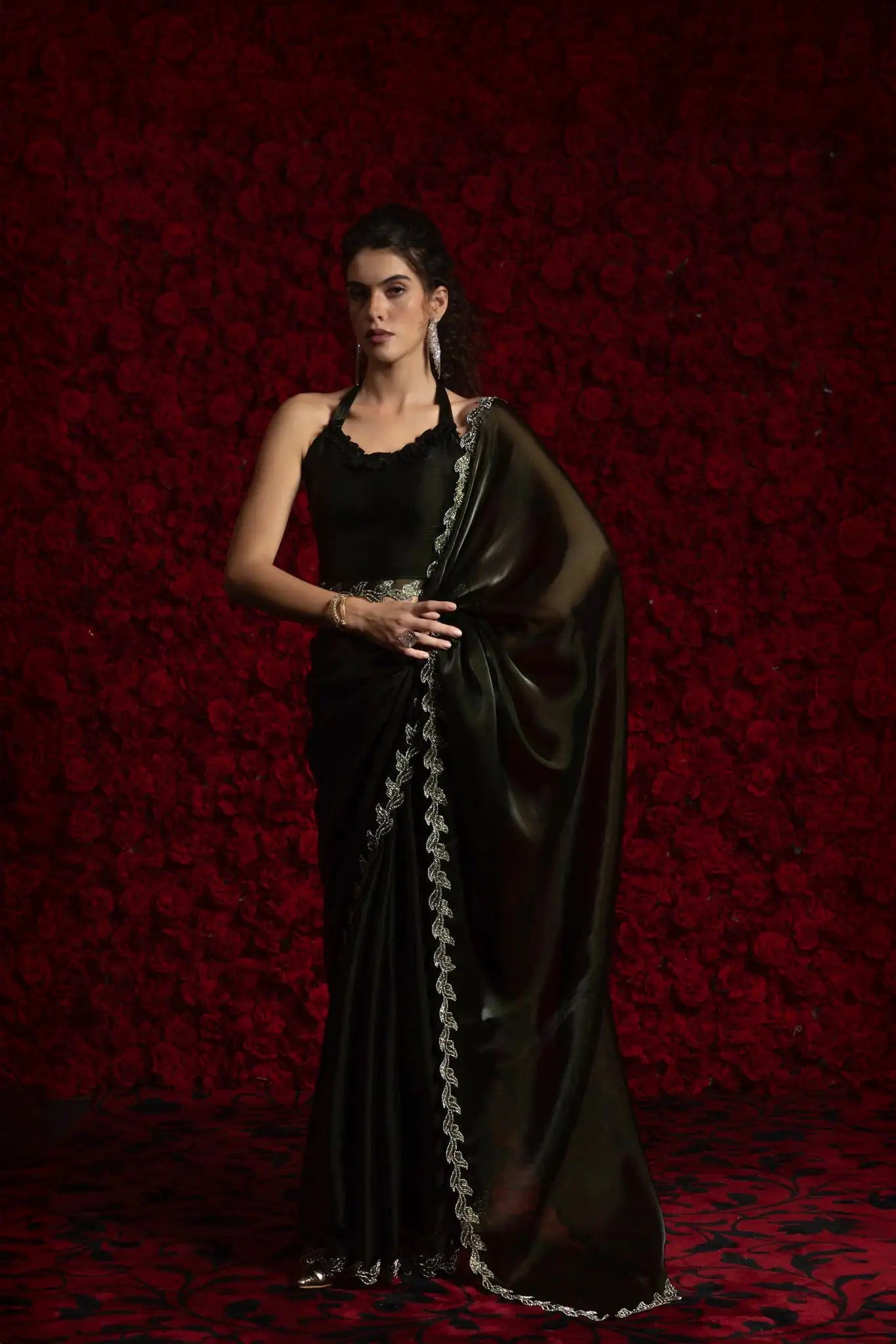 The Mehek Saree Made From Premium Tissue Chiffon Offers A Luxurious Feel with Smooth Texture