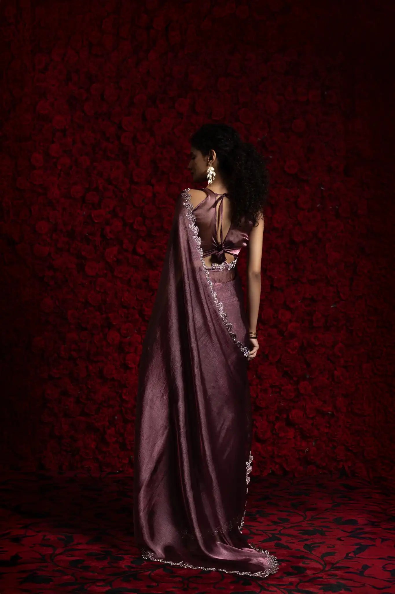 The Mehek Saree Made From Premium Tissue Chiffon Offers A Luxurious Feel with Smooth Texture