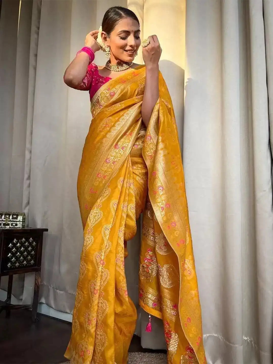 KASTURI TRENDZ Presents Banarasi Soft Silk Sarees That Combine Traditional Craftsmanship