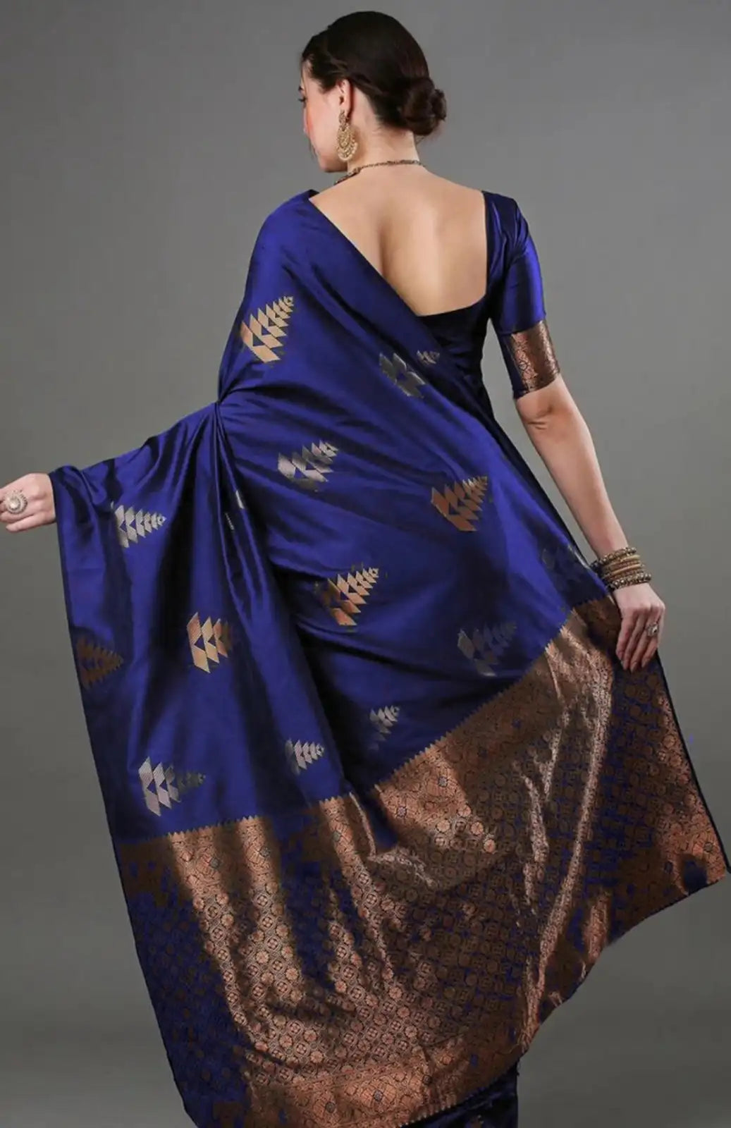 KASTURI TRENDZ Presents A Banarasi Soft Silk Saree That Exemplifies Refined Craftsmanship