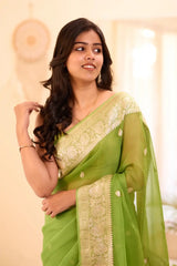 Kasturi Trendz Sarees Feature A Soft Lilac Slab Design That Adds A Subtle Yet cCaptivating Charm