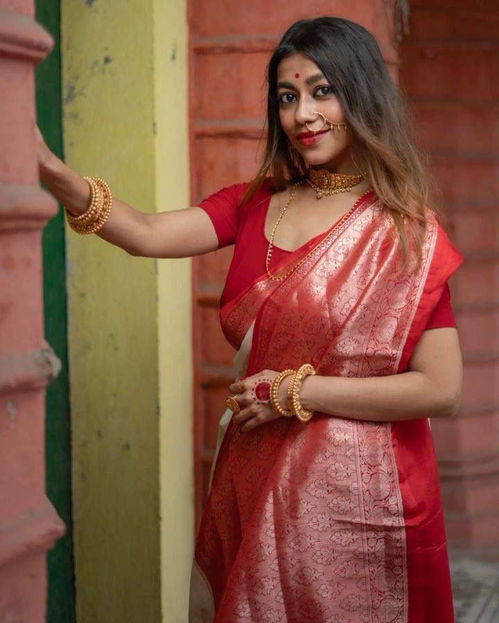 Kasturi Trendz Elegant White and Red Embroidered Saree – Traditional and Graceful