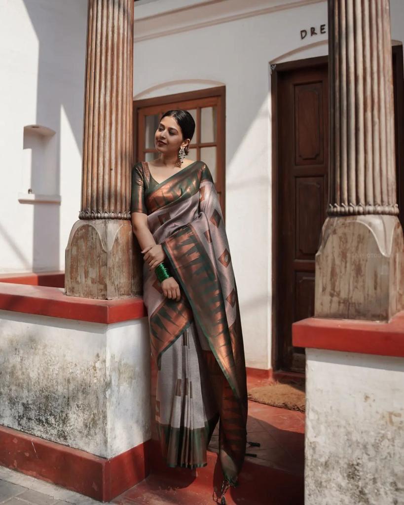 KP CREATION Elegant Geometric Silk Saree Collection