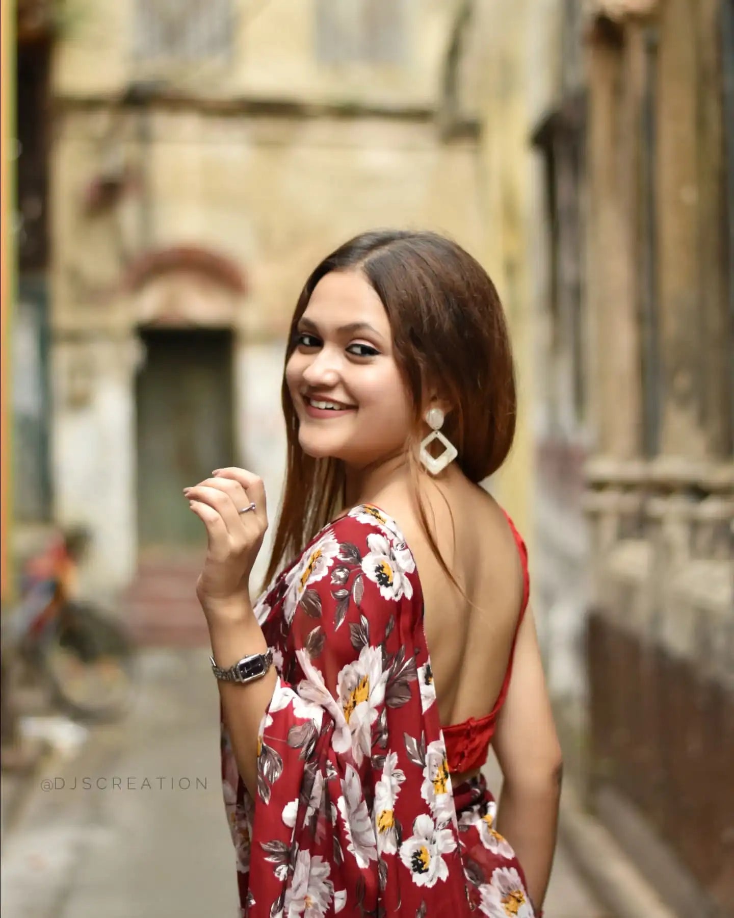 Vakrtaund Sarees Feature Soft Georgette Fabric Combined With Exquisite Digital Print Work