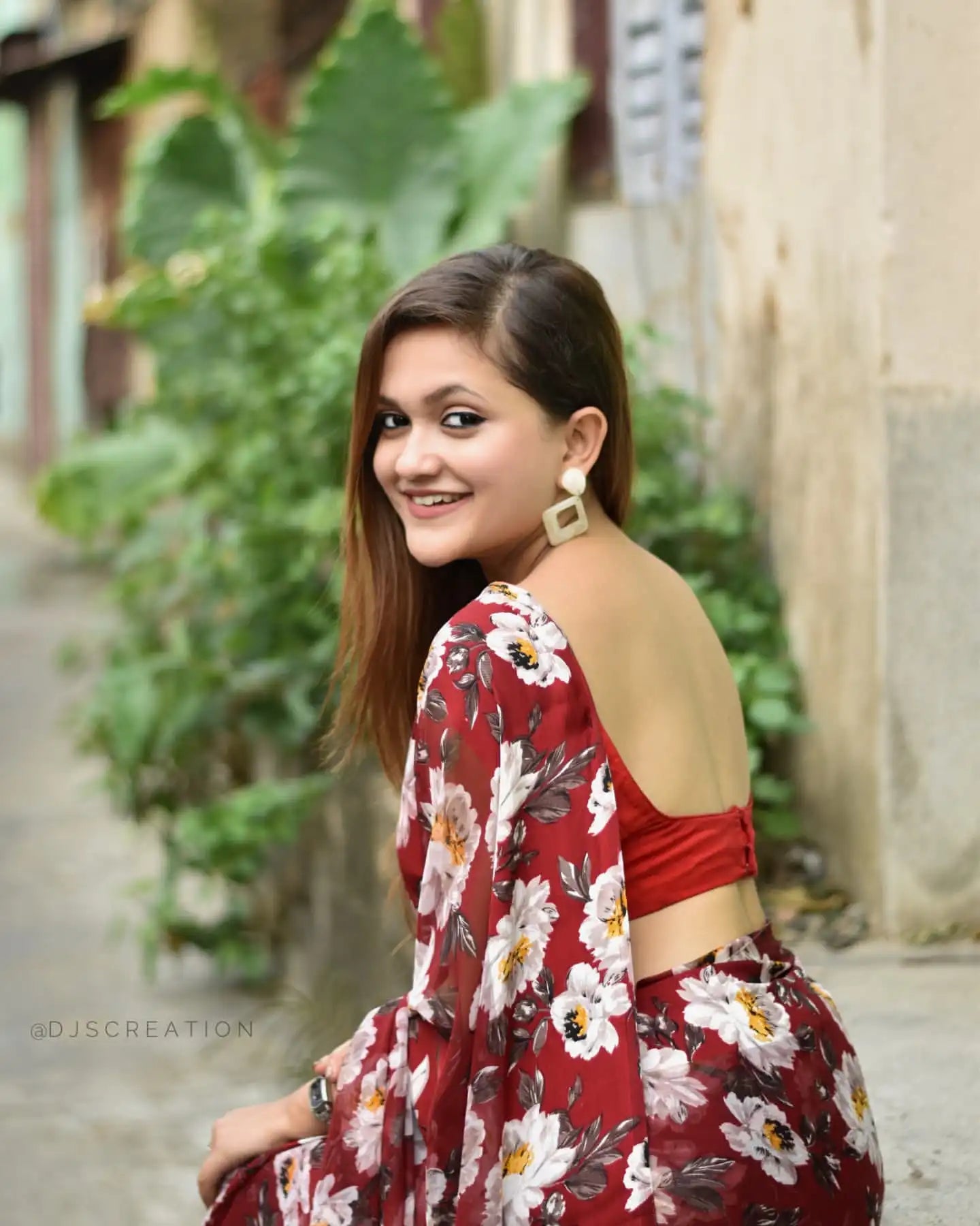 Vakrtaund Sarees Feature Soft Georgette Fabric Combined With Exquisite Digital Print Work
