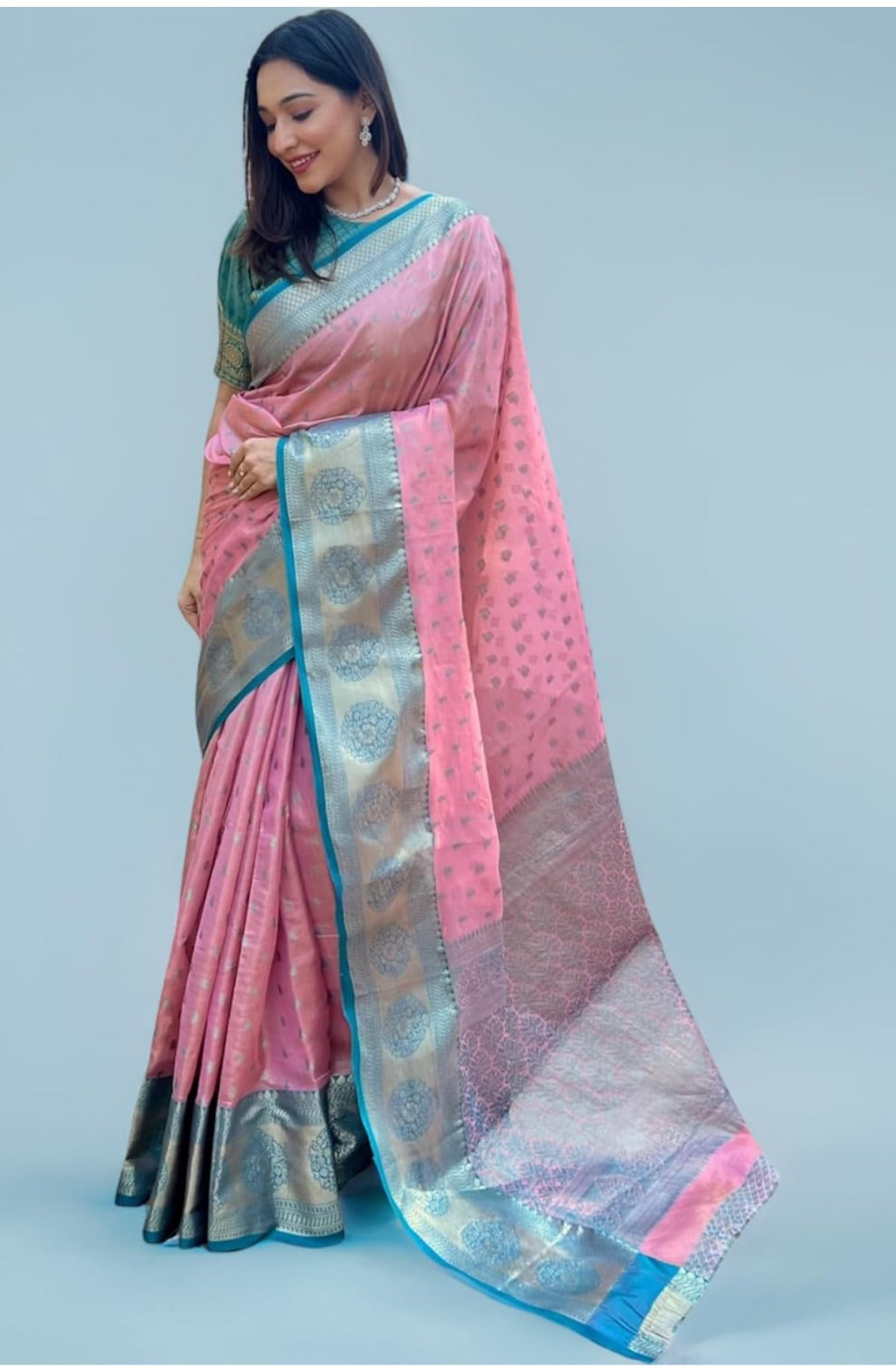 KASTURI TRENDZ - Exquisite Banarasi Silk Sarees in a Wide Range of Stunning Colors