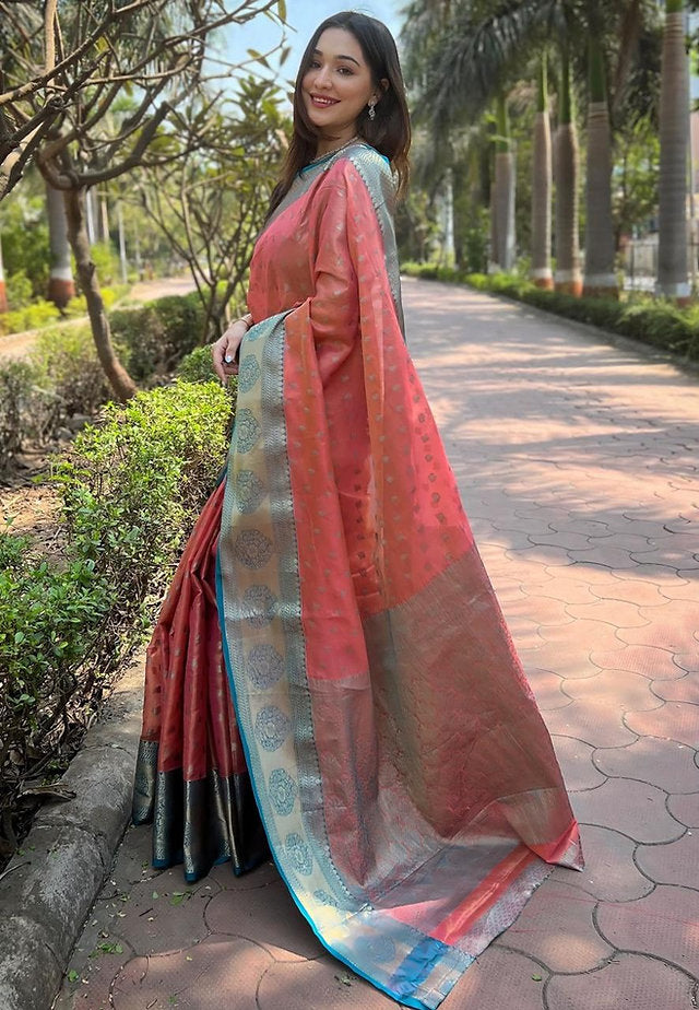 KASTURI TRENDZ - Exquisite Banarasi Silk Sarees in a Wide Range of Stunning Colors