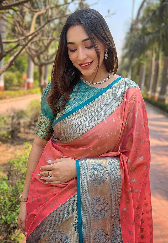 KASTURI TRENDZ - Exquisite Banarasi Silk Sarees in a Wide Range of Stunning Colors