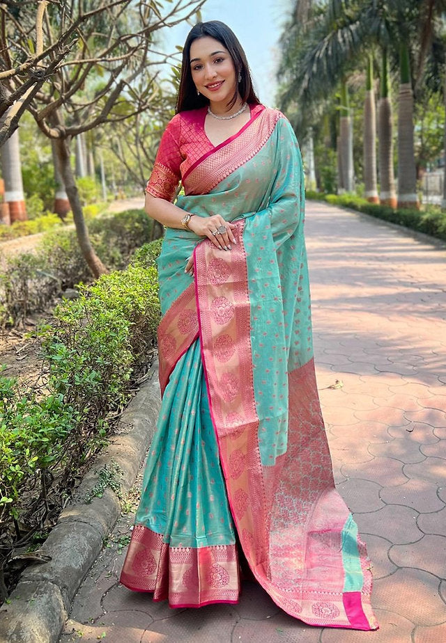 KASTURI TRENDZ - Exquisite Banarasi Silk Sarees in a Wide Range of Stunning Colors