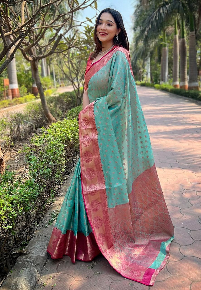 KASTURI TRENDZ - Exquisite Banarasi Silk Sarees in a Wide Range of Stunning Colors