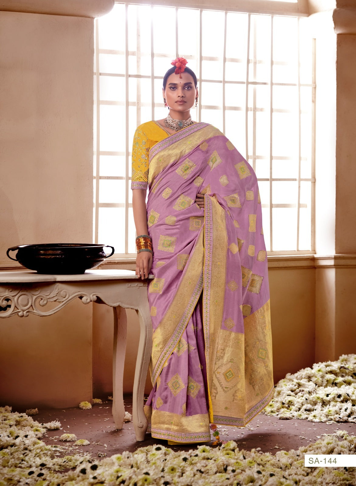 Kimora Saree Are Highly Crafted With Pure Dola Silk To Offer Luxrious Drape With Vibrant Color