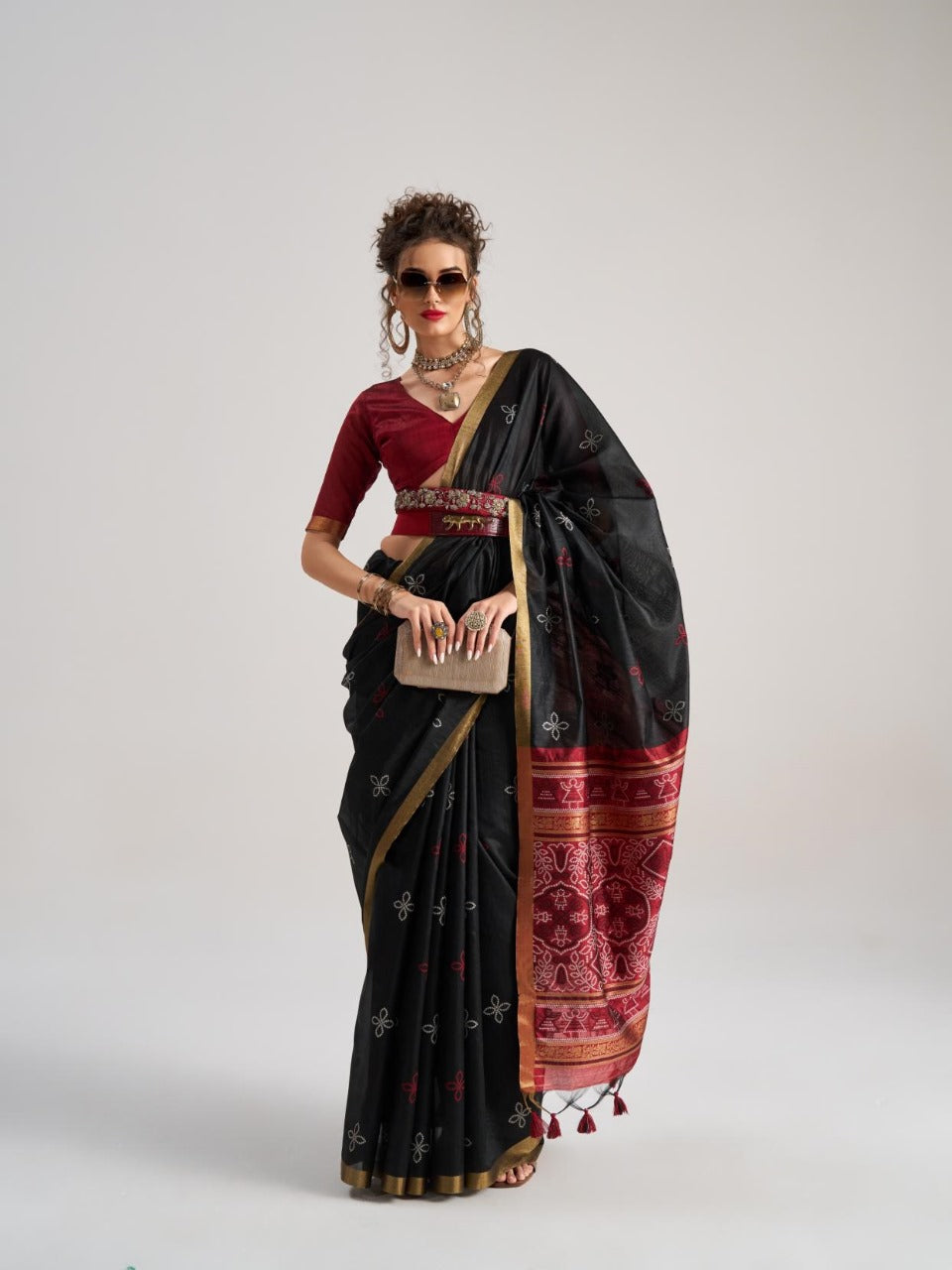 Mono Poley Sarees Are Highly Crafted With Art Silk Patola Weaving