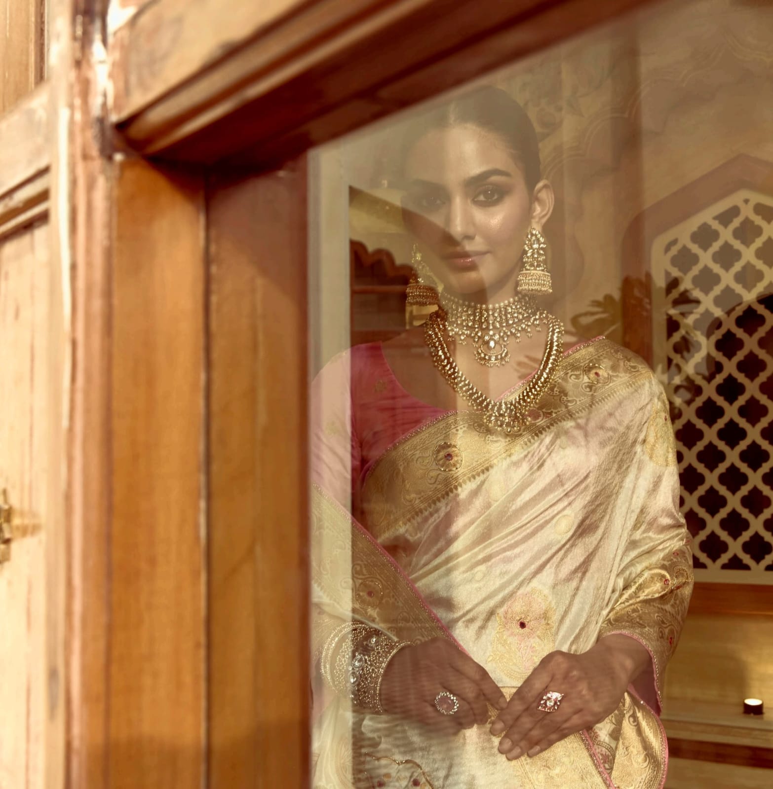 Kimora Sarees Are Crafted From Pure Viscose Fabric, Ensuring A Smooth And Breathable Feel