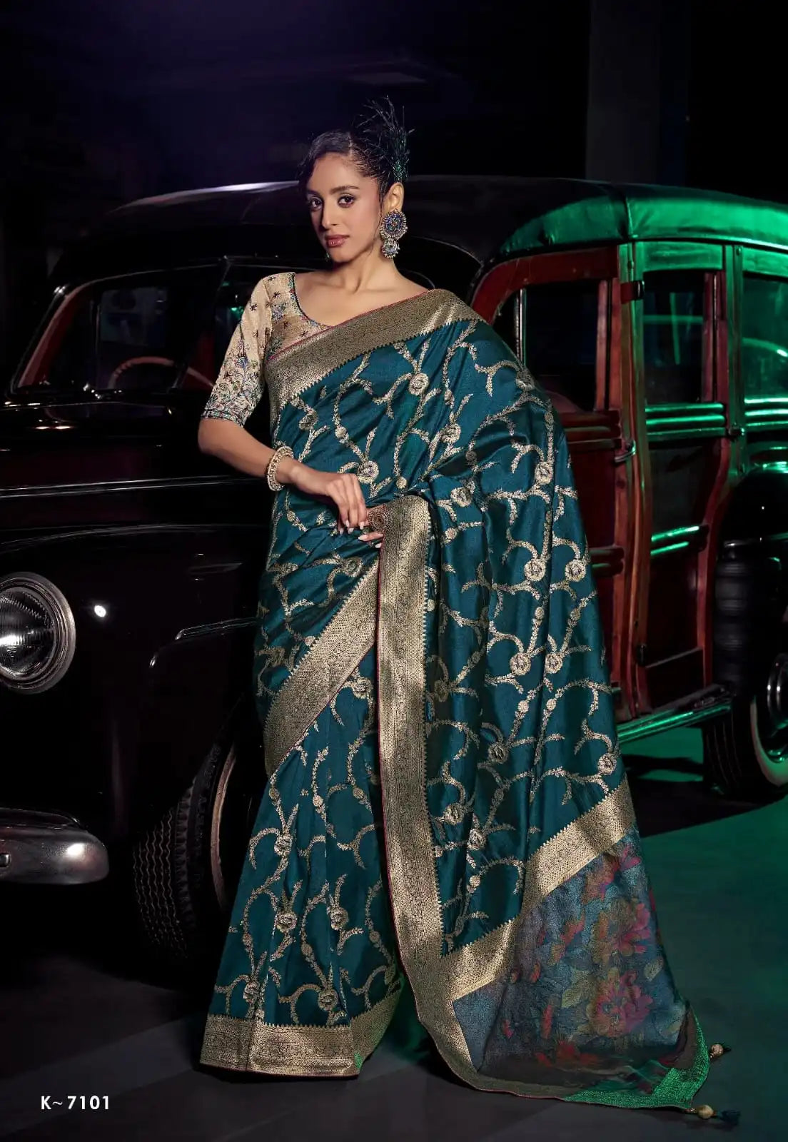 Kira Sarees Showcase Exquisite Pure Silk Fabric Enhanced By A 3D Woven Pallu
