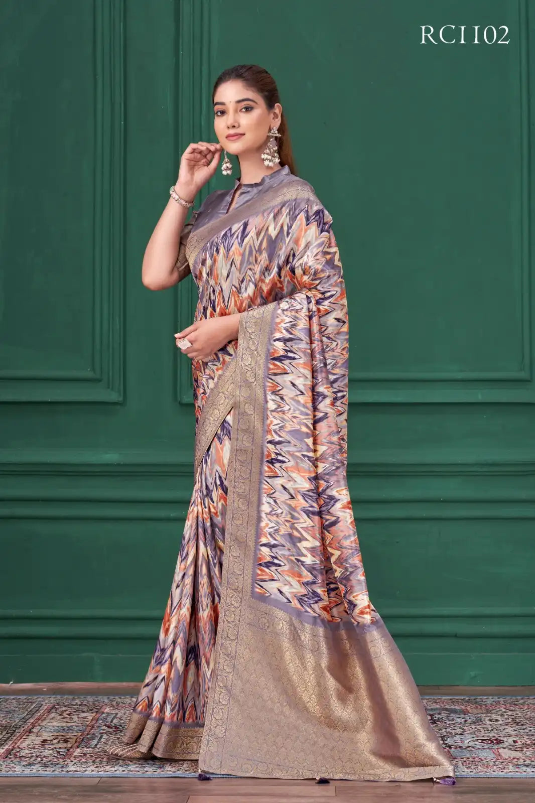 The MAHOTSAV Saree Showcases Exquisite Craftsmanship With Its Tussar Silk Jacquard Fabric