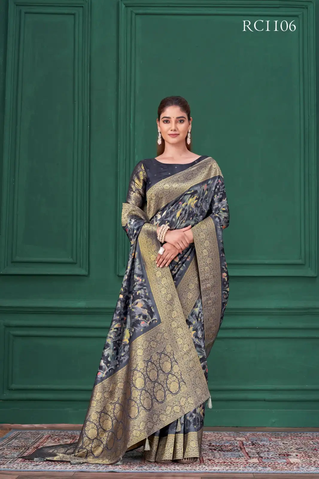 The MAHOTSAV Saree Showcases Exquisite Craftsmanship With Its Tussar Silk Jacquard Fabric