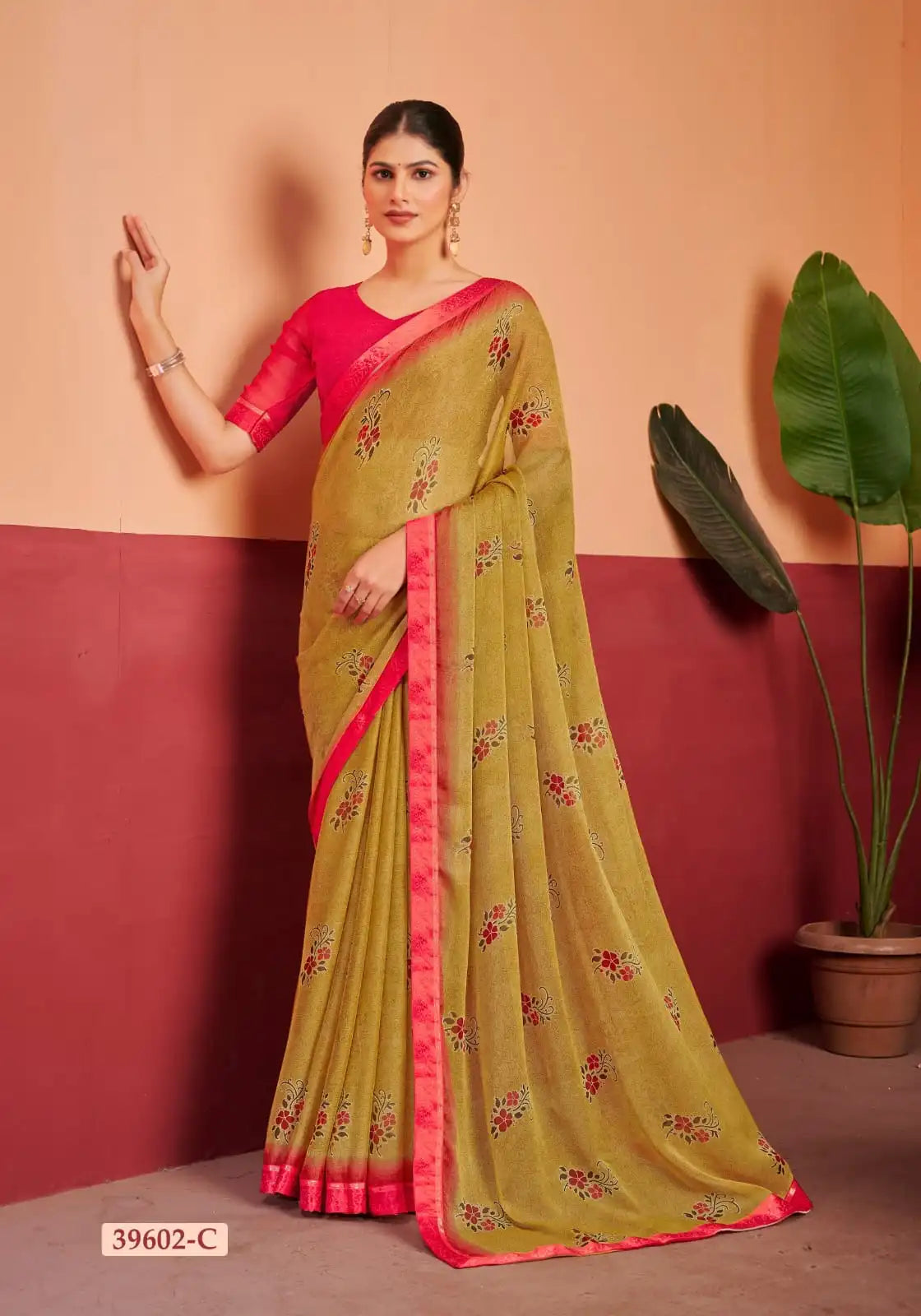 Ruchi Chiffon Saree With An Attached Border Combines Delicate Fabric With Seamless Design