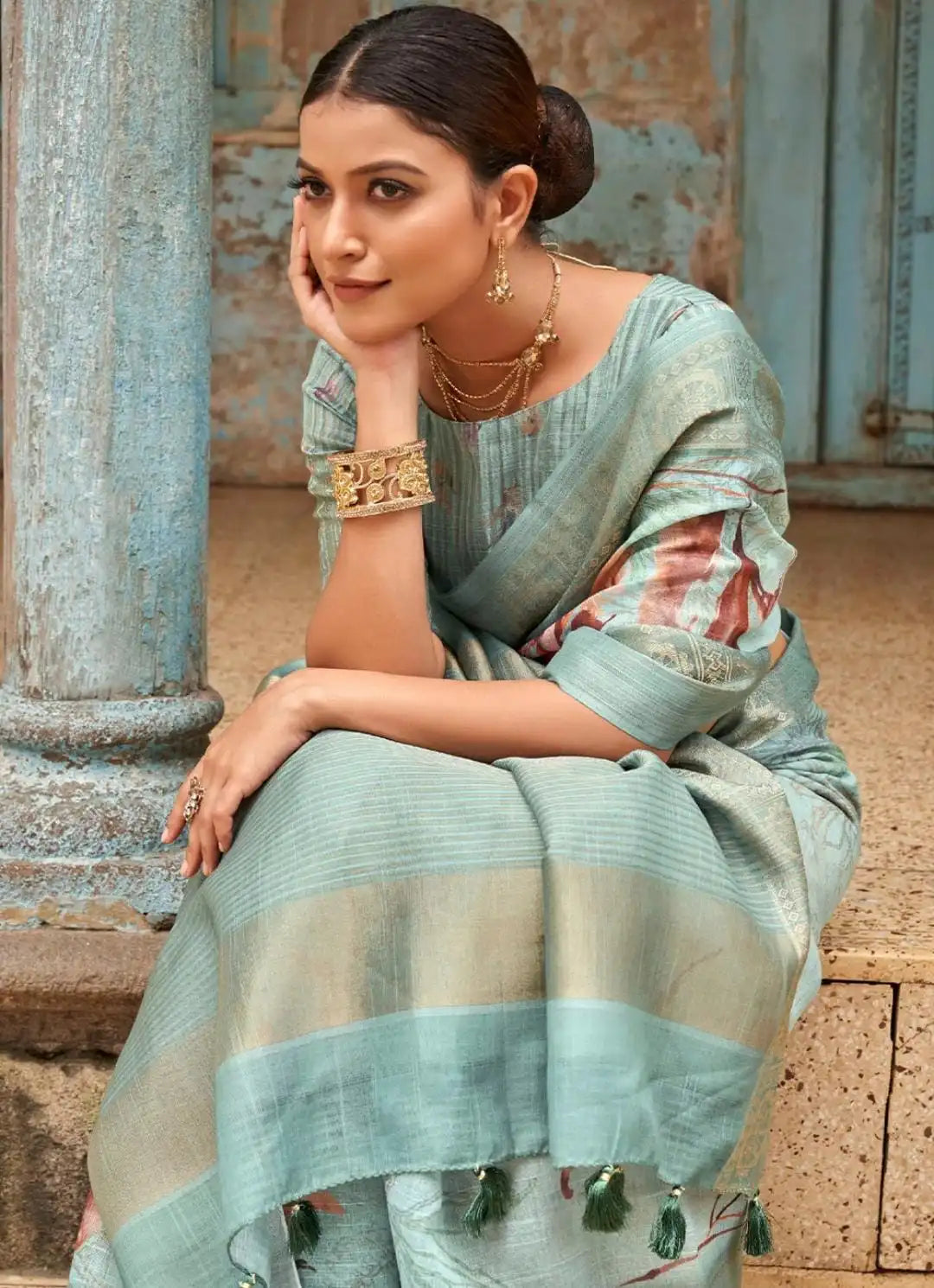 Bhumi Sarees Crafted From Pure Linen Showcase Intricate Floral Digital Prints