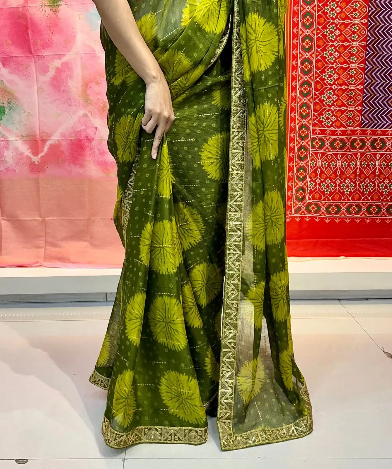 Stavan Sarees Showcase The Elegance Of Pure Chiffon Fabric Enhanced By A Meticulously