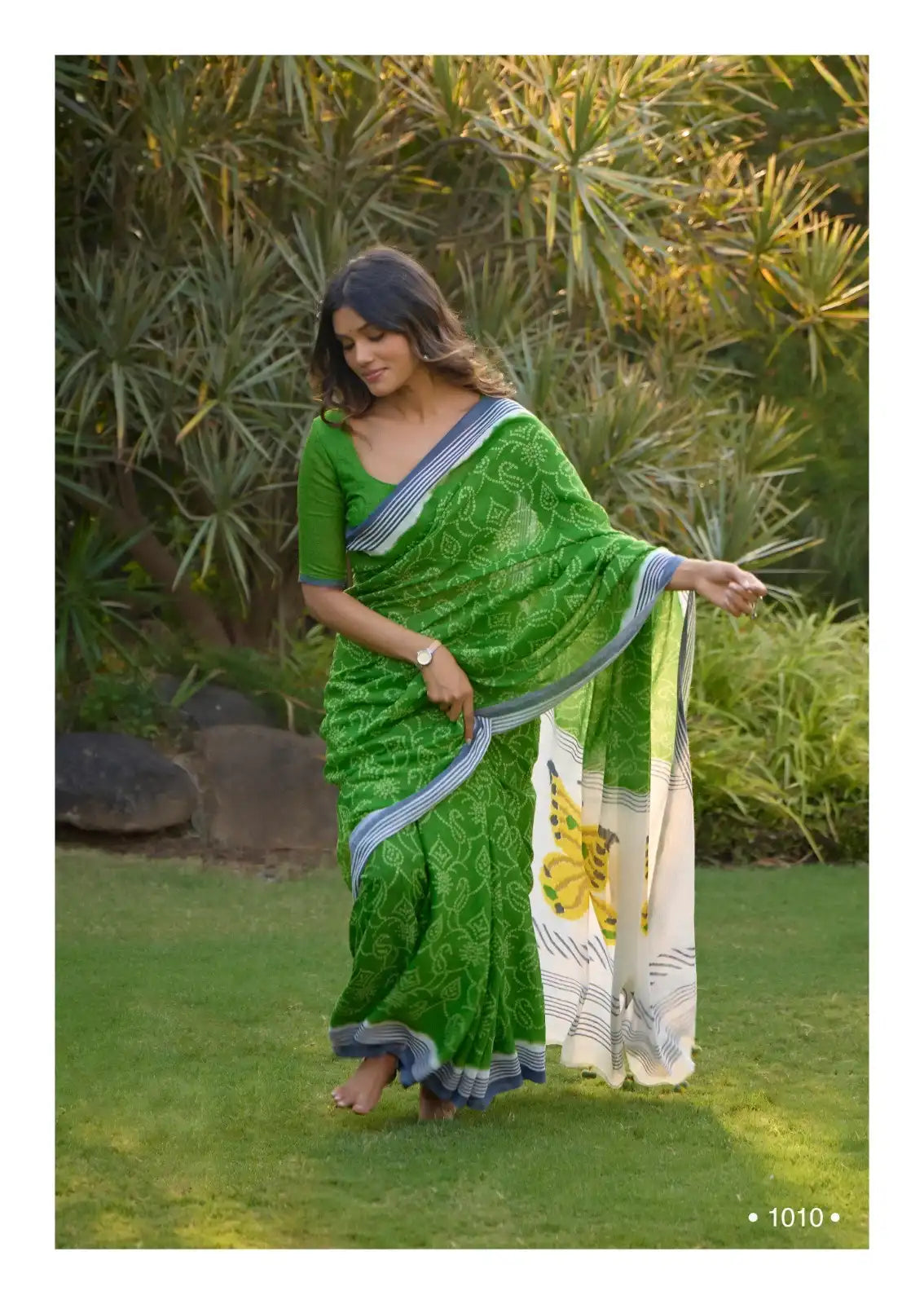 SR Sarees Made From Pure Linen Offer A Blend Of Traditional Elegance And Modern Comfort