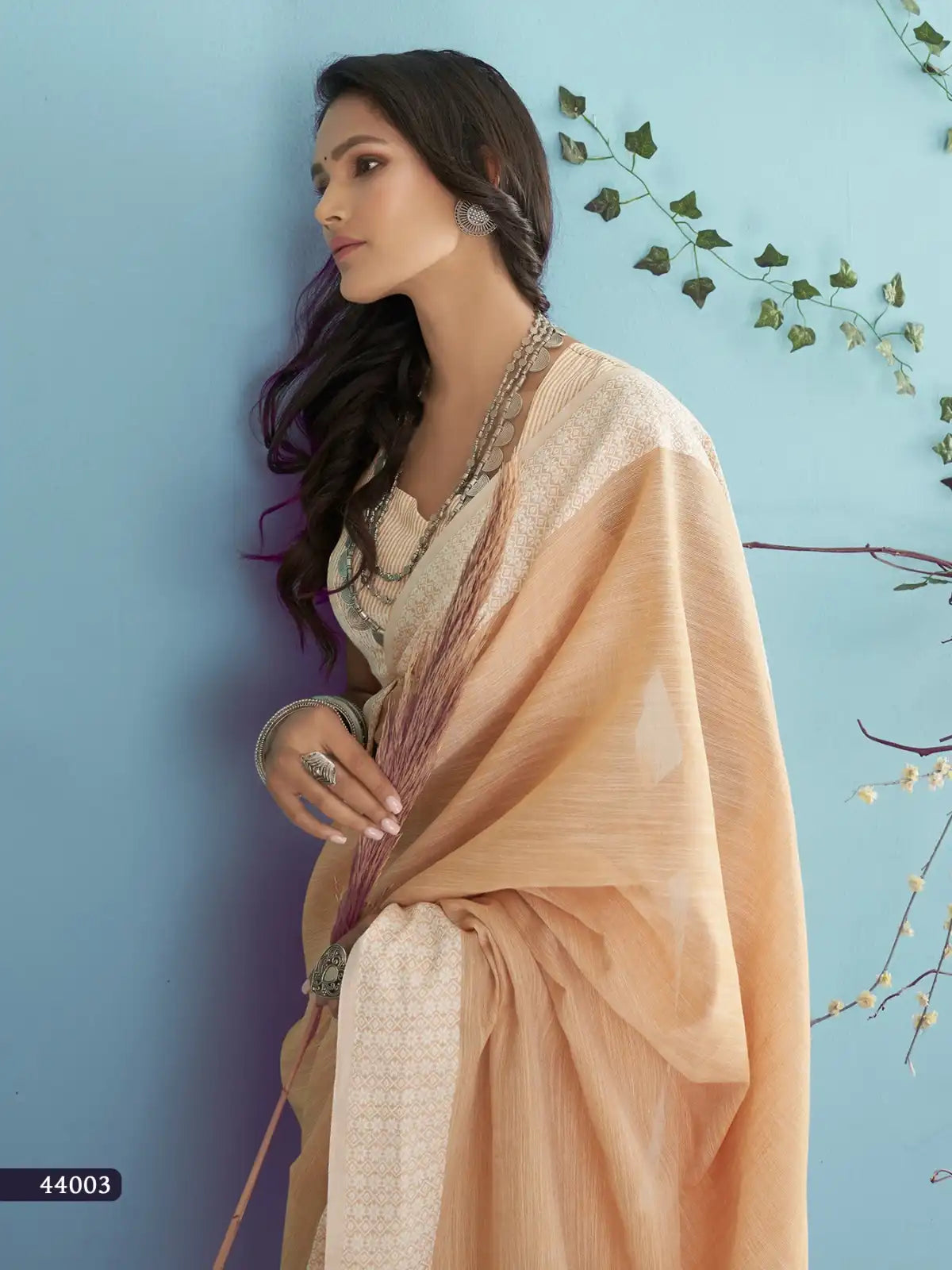 RajPath Fabric Sarees Feature A Luxurious Blend Of Soft Linen Silk Offering A Comfortable