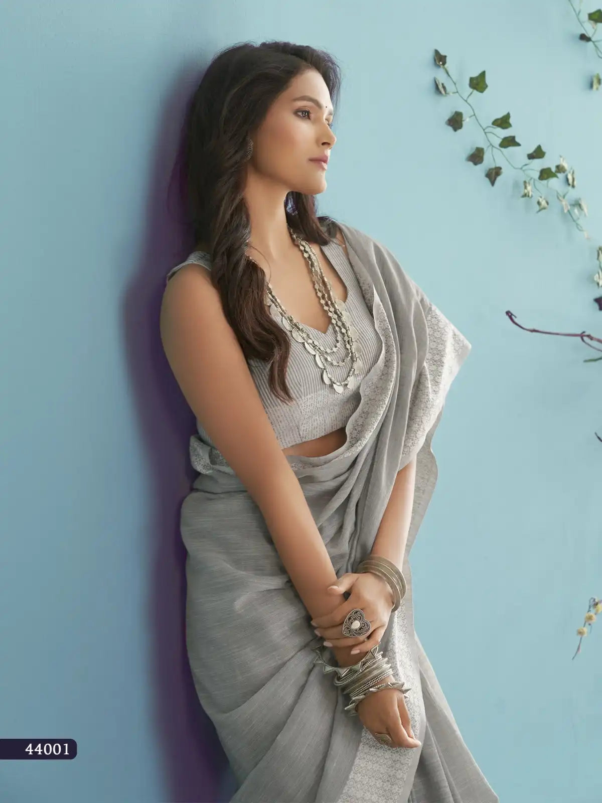 RajPath Fabric Sarees Feature A Luxurious Blend Of Soft Linen Silk Offering A Comfortable
