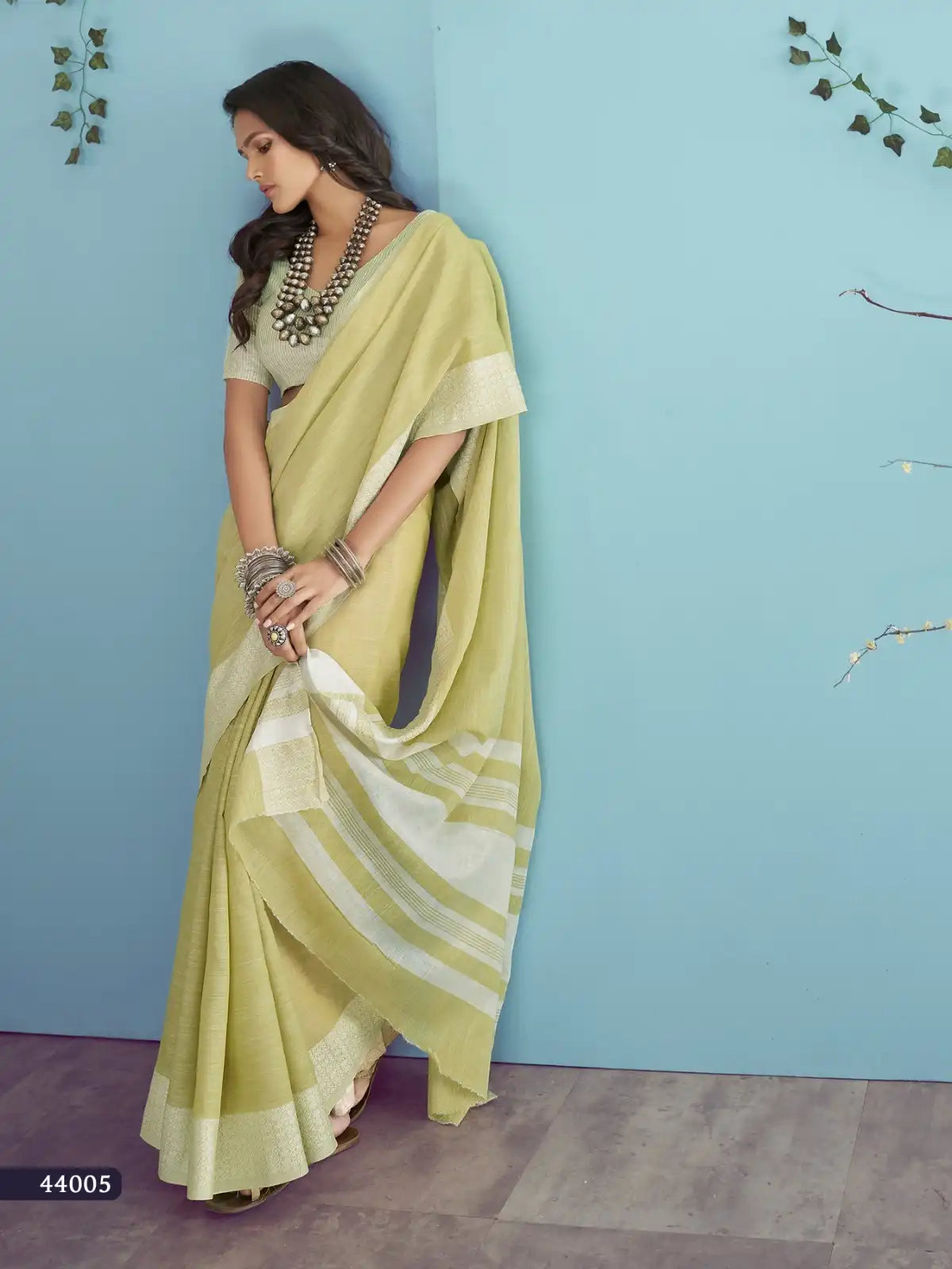RajPath Fabric Sarees Feature A Luxurious Blend Of Soft Linen Silk Offering A Comfortable