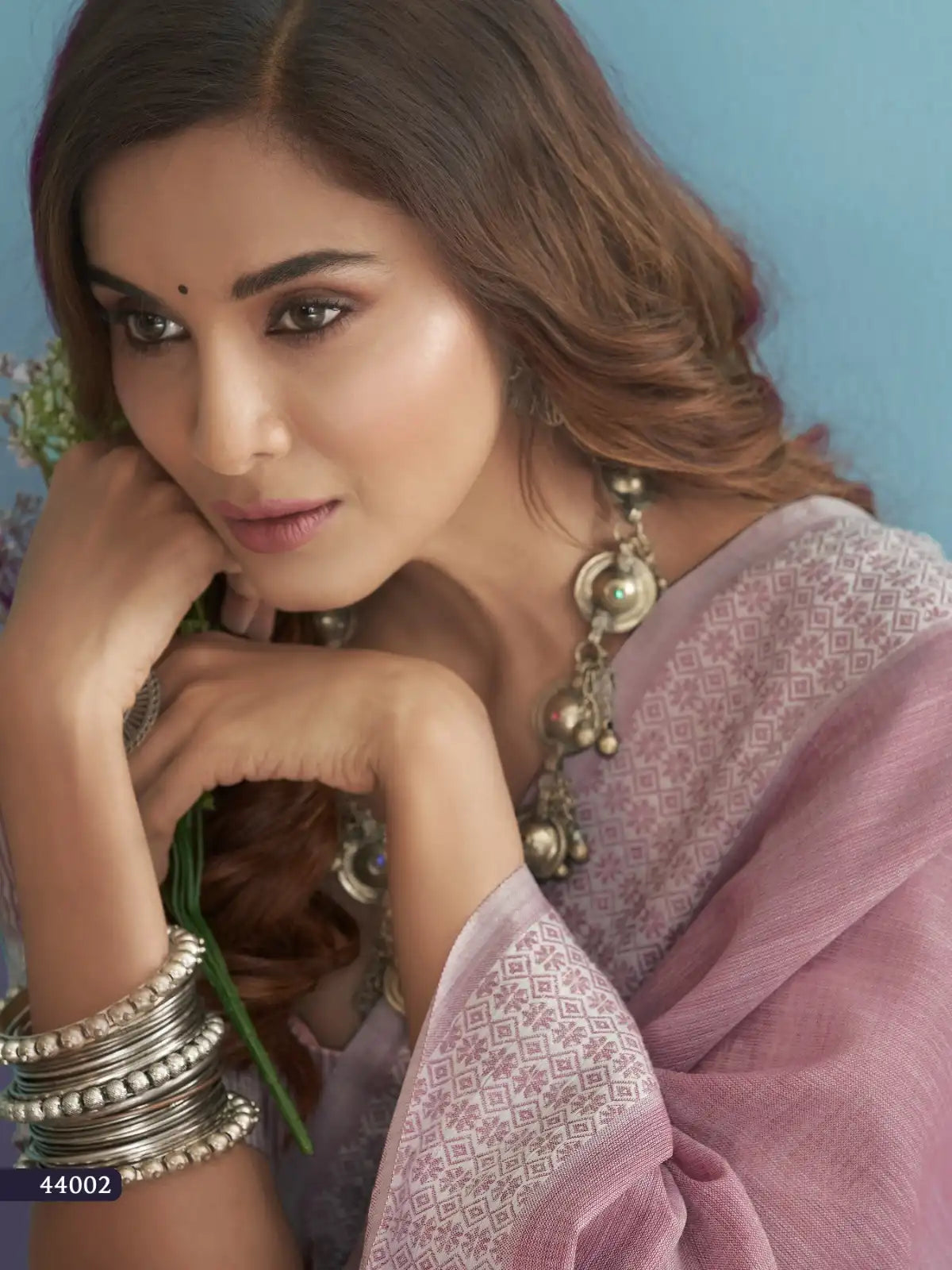 RajPath Fabric Sarees Feature A Luxurious Blend Of Soft Linen Silk Offering A Comfortable