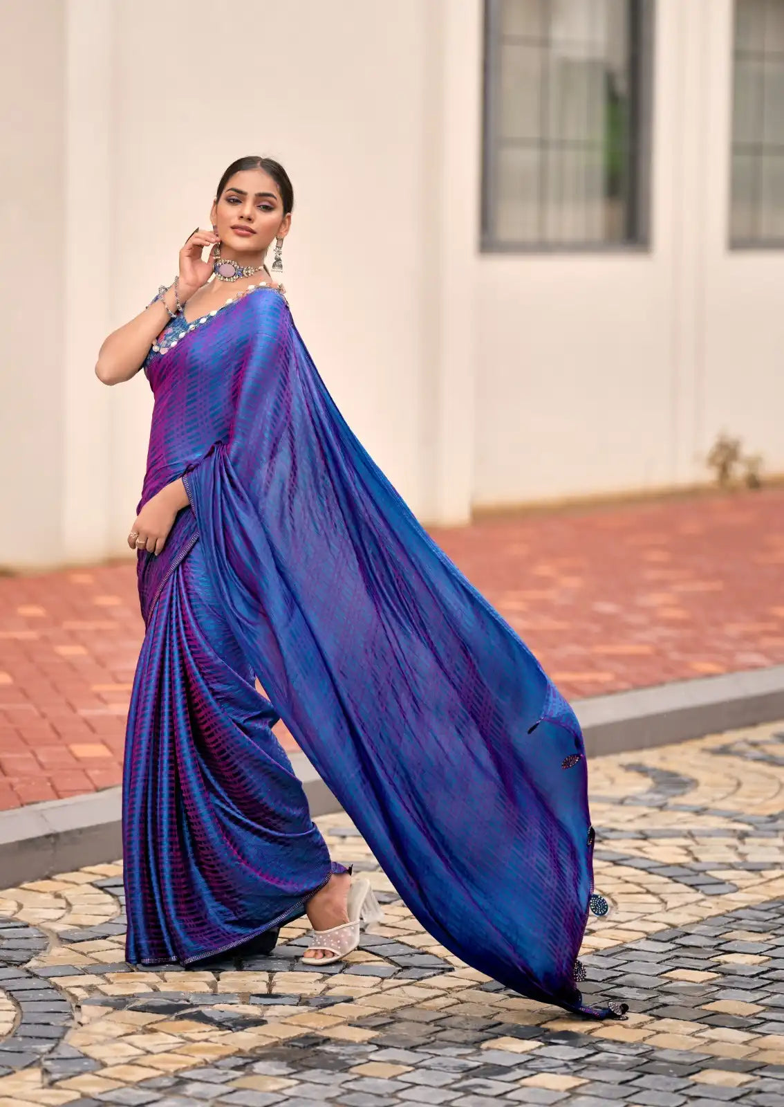 S.R Sarees Showcase Exquisite Craftsmanship With A Swarovski Border That Enhances The Saree’s Elegance