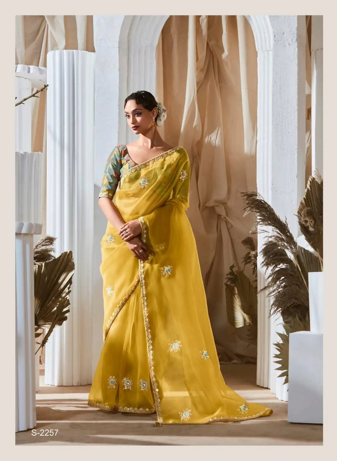 Kimora Sarees Crafted From Pure Fancy Tissue Fabric Offer A Luxurious Drape And Subtle Sheen