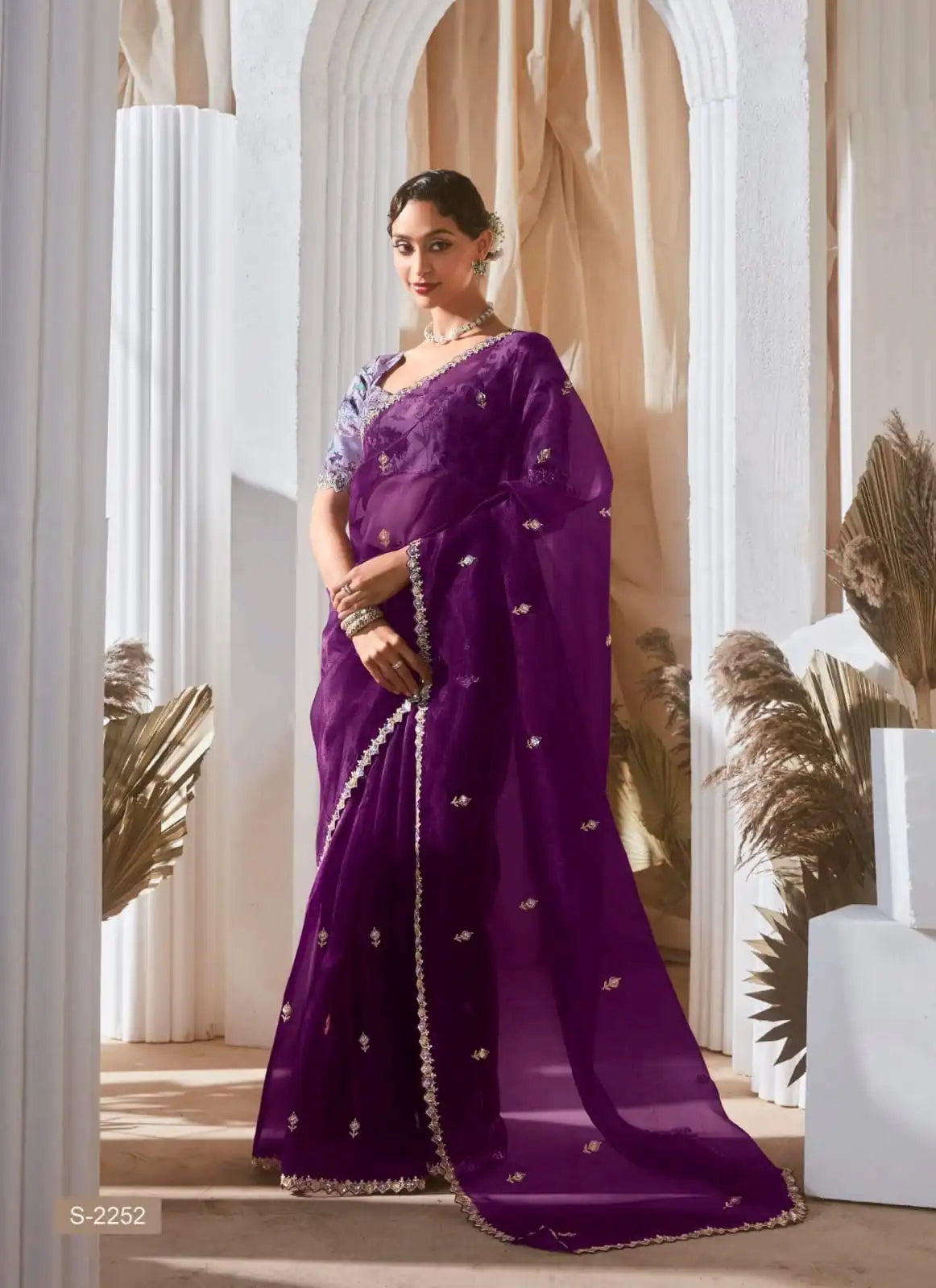 Kimora Sarees Crafted From Pure Fancy Tissue Fabric Offer A Luxurious Drape And Subtle Sheen