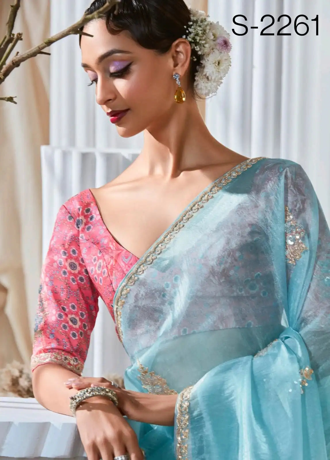 Kimora Sarees Crafted From Pure Fancy Tissue Fabric Offer A Luxurious Drape And Subtle Sheen