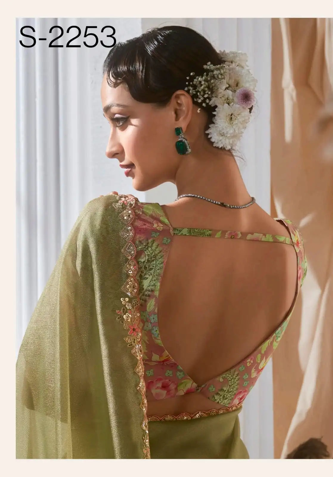 Kimora Sarees Crafted From Pure Fancy Tissue Fabric Offer A Luxurious Drape And Subtle Sheen