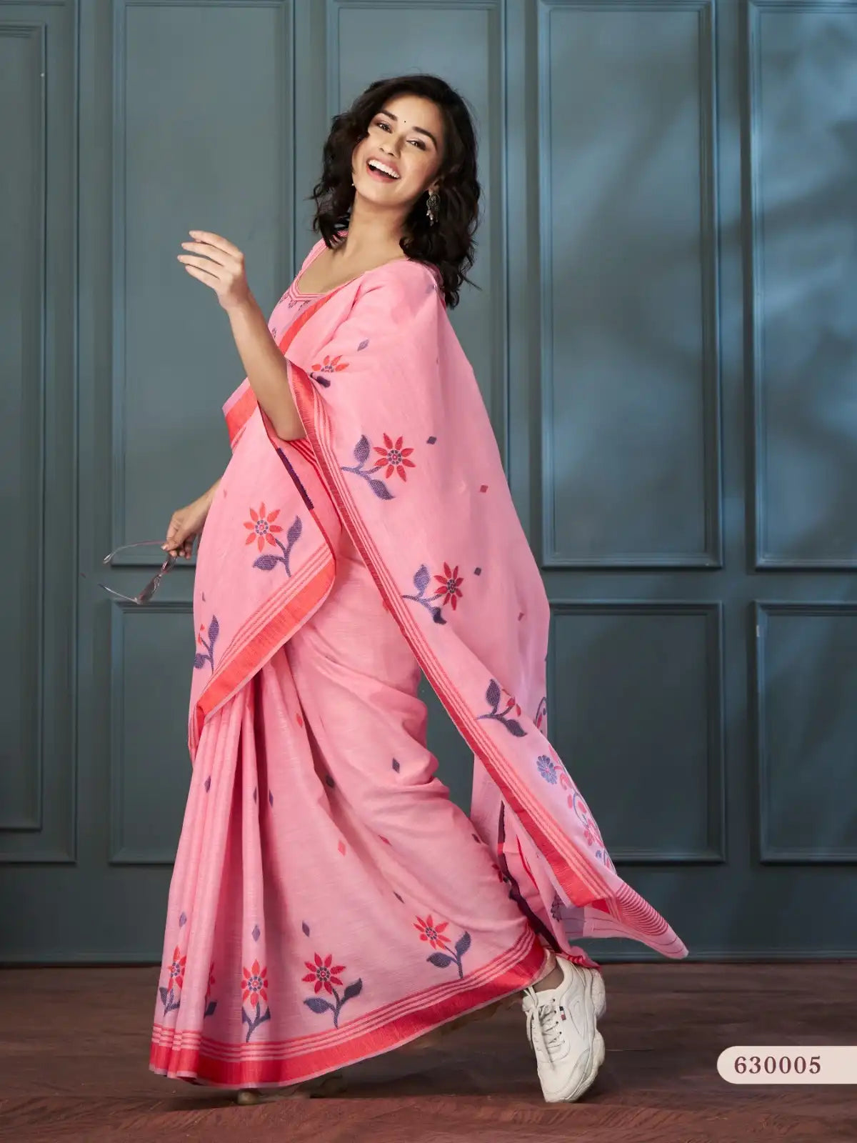 RajPath Fabrics Offers Sarees Made From Handloom Linen Featuring Exquisite Weaving That Reflects Skilled Craftsmanship