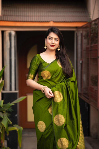 New Soft silk Saree With Zari Woven Butta & Rich Zari Woven Pallu With Cotton Tassles. - sareeswholesalers