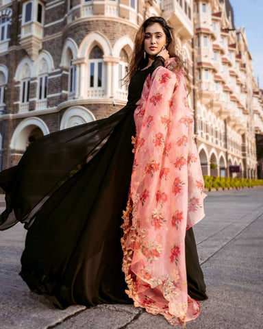 Beautifull Black Colour Georgette Party Wear Gown